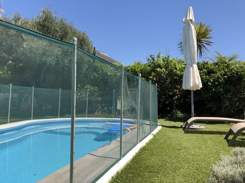 Secure Mesh Fence Around Pool